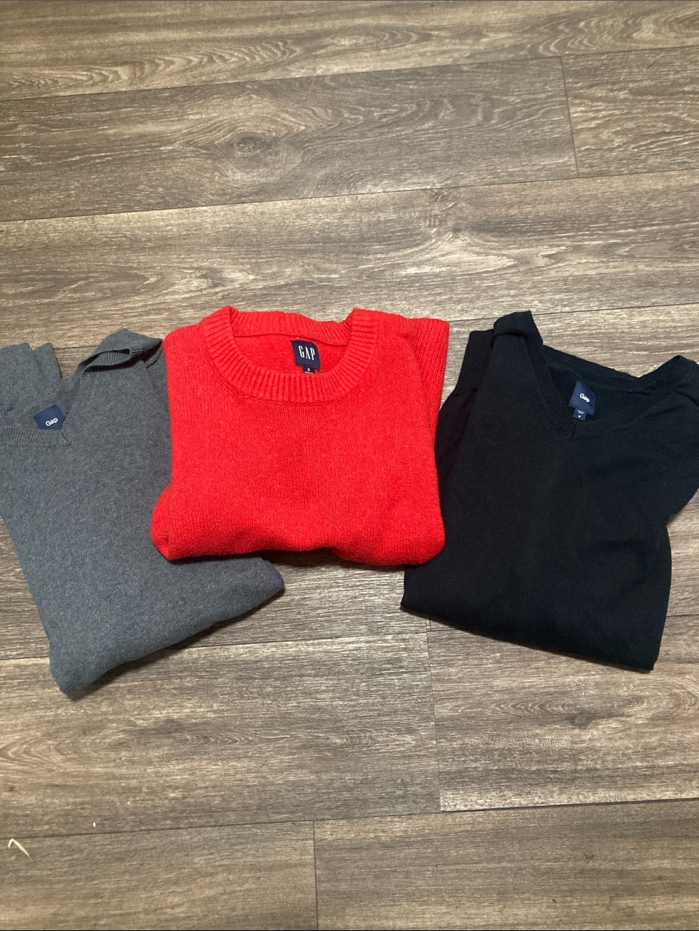 Bundle of 3 GAP sweaters V Neck Crewneck Small/ Medium